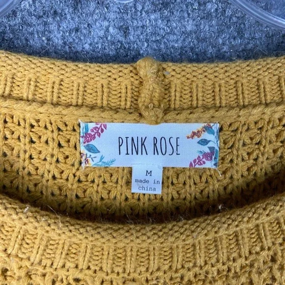 Pink Rose Sweater Women's Medium Pullover Yellow Knit 100% Acrylic Adults M - Picture 3 of 8